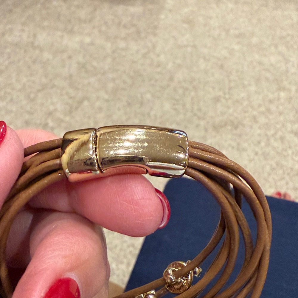 Assorted earthtone bracelets - Picture 6 of 7